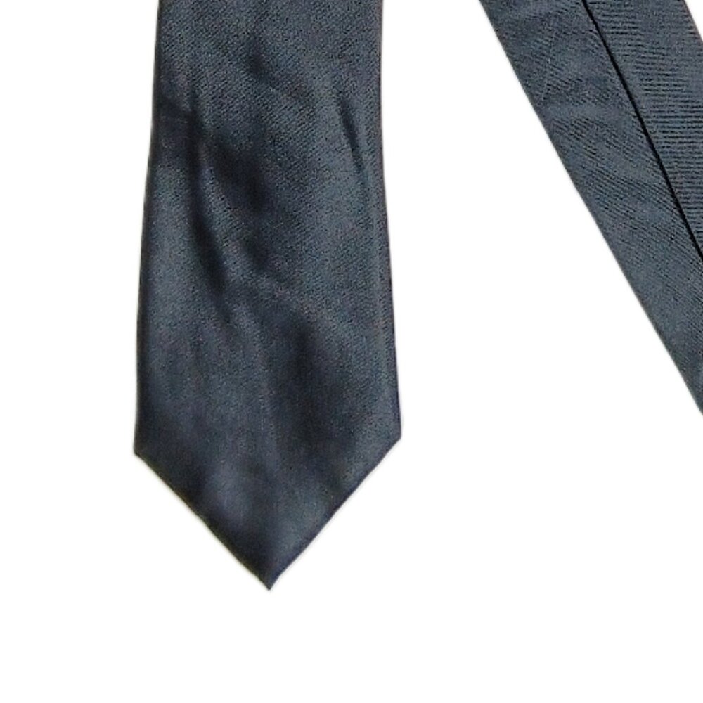 Kenneth Cole Silk Tie Men’s Long 63” Black Blue Stripe Corpcore Designer Skinny